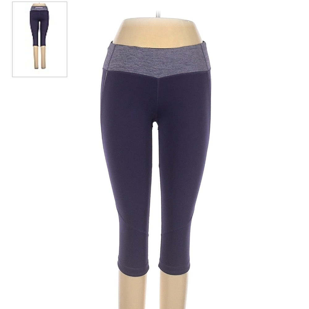 Lululemon S4 skinny Capri leggings with back zipper pocket